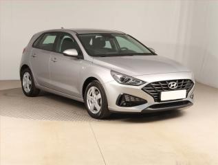 Hyundai i30 1.5 DPI, R,1.maj, Serv.kniha