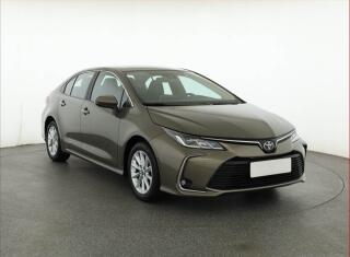 Toyota Corolla Comfort 1.5 VVT-i, Serv.kniha