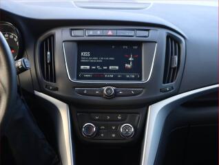 Opel Zafira (2018) 1.6 CDTI, Navi, Tempomat - náhled 10