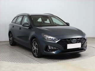 Hyundai i30 1.5 DPI, �R,1.maj, Serv.kniha