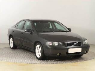 Volvo S60 2.4, nov� STK, rezervace