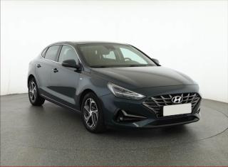 Hyundai i30 1.5 T-GDI MHEV, R,1.maj