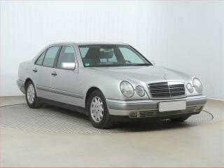 Mercedes-Benz E 230 , Automat, nov� STK