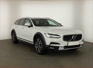 Volvo V90 Cross Country