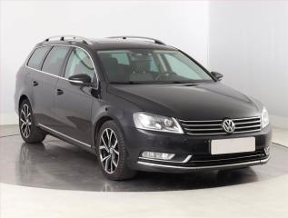 Volkswagen Passat Highline 2.0 TDI, Navi, Xenony
