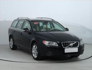 Volvo V70 D5, Xenony, Tempomat