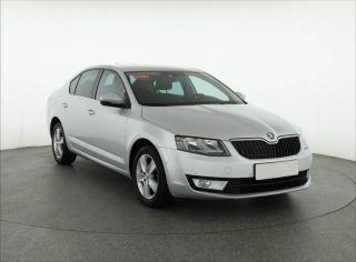 koda Octavia 1.6 TDI, R,2.maj, Navi