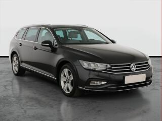 Volkswagen Passat Elegance 2.0 TDI, �R,1.maj