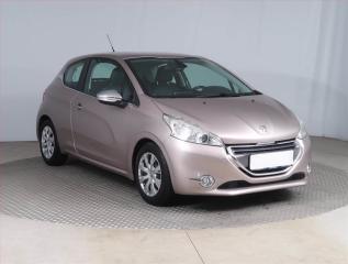 Peugeot 208 1.4 VTi, Navi, Tempomat