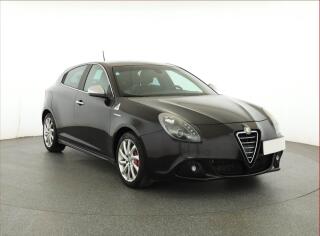 Alfa Romeo Giulietta 1.75 TBi, Serv.kniha, Navi