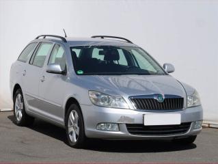 koda Octavia Elegance 1.6 TDI, R,1.maj