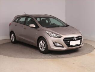 Hyundai i30 1.6 MPI, Serv.kniha, Tempomat