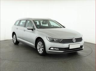 Volkswagen Passat Highline 2.0 TDI, Serv.kniha