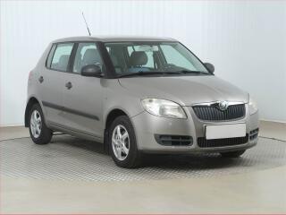 �koda Fabia 1.2 12V, po STK, rezervace