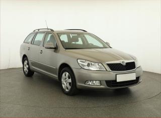 koda Octavia 1.6 TDI, Serv.kniha, Tempomat