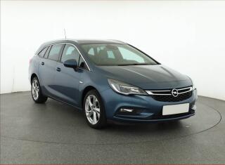 Opel Astra Innovation 1.4 T, �R,1.maj