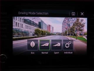 Škoda Karoq (2019) Sportline 1.6 TDI, Automat - náhled 26