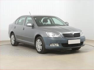 �koda Octavia 1.6 TDI, nov� STK, Ta�n�