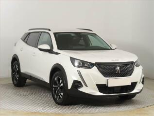 Peugeot 2008 Allure 1.2 PureTech, Automat
