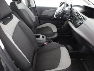 Toyota C-HR (2017) Executive 1.2 Turbo - náhled 9