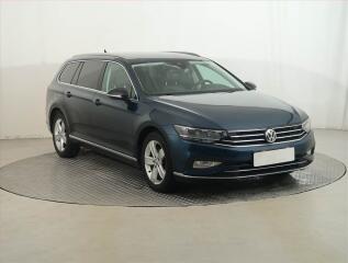 Volkswagen Passat 2.0 TDI, Serv.kniha, Navi