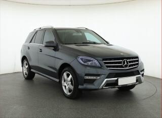 Mercedes-Benz AMG line ML 350 BlueTEC, 4X4