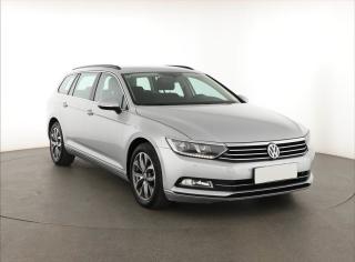 Volkswagen Passat 2.0 TDI, Serv.kniha, Tempomat