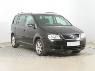 Volkswagen Touran 2.0 TDI, 7�m�st, po STK
