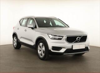Volvo XC40 Momentum T3, Serv.kniha, K��e