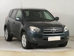 Toyota RAV4 2.2 D-CAT, jezd� v�born�