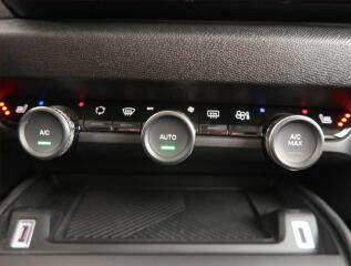 Toyota Yaris Cross (2022) 1.5 VVT-iE - náhled 16