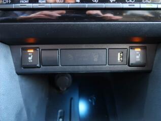 Peugeot 5008 (2018) Active PureTech 130, 7 míst - náhled 20