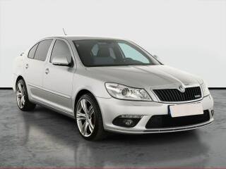 �koda Octavia RS 2.0 TSI, Xenony, Tempomat