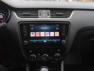 Peugeot 2008 (2017) 1.2 PureTech, Serv.kniha, Navi - náhled 9