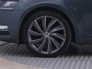 Škoda Octavia (2018) Laurin&Klement 1.5 TSI - náhled 15