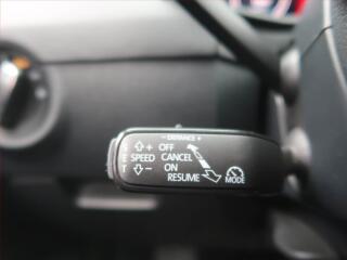 Peugeot 2008 (2017) 1.2 PureTech, Serv.kniha, Navi - náhled 12