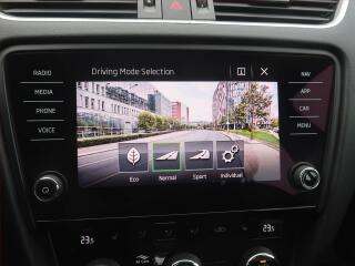 Škoda Octavia (2018) Laurin&Klement 1.5 TSI - náhled 18