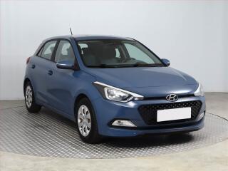 Hyundai i20 1.2, Serv.kniha, Vyh�.�seda�ek