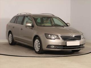 �koda Superb Elegance 2.0 TDI, K��e, Navi