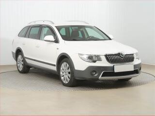 �koda Superb Scoutline 2.0 TDI, Navi