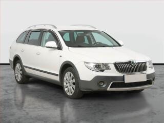 �koda Superb Scoutline 2.0 TDI, Navi
