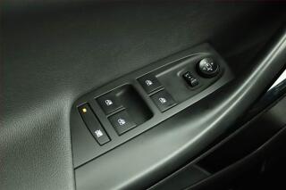 Opel Astra (2022) 1.5 CDTI, Kůže, Tempomat - náhled 16