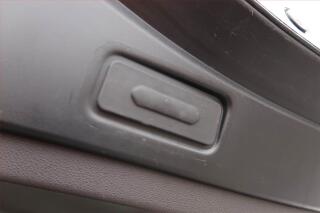 Renault Espace (2016) Initiale Paris 1.6 dCi - náhled 22