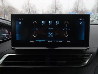 Hyundai i30 (2022) 1.5 T-GDI MHEV, Automat - náhled 19