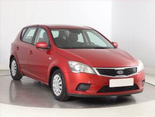 Kia Ceed 1.4 CVVT, po STK, Ta�n�