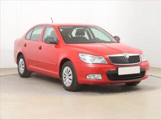 �koda Octavia 1.2 TSI, nov� STK, Ta�n�