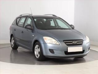 Kia Ceed 1.6 CVVT, v dobr�m stavu