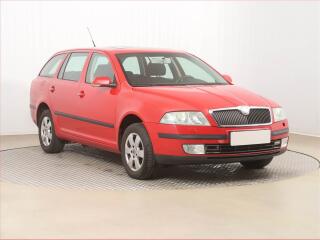 �koda Octavia 1.6, nov� STK, jezd� v�born�