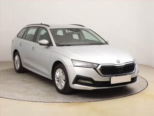 �koda Octavia Ambition 2.0 TDI, �R,1.maj