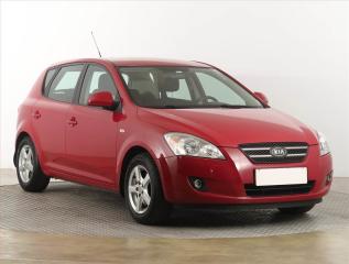 Kia Ceed 1.4 CVVT, Serv.kniha, po STK